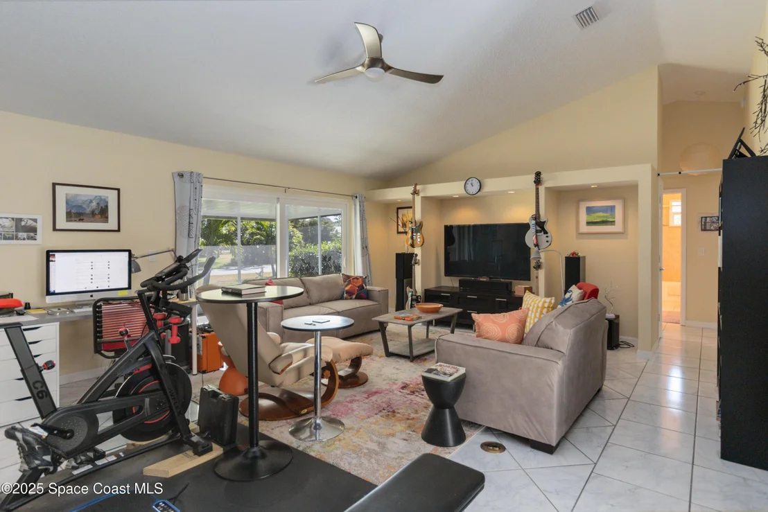 Photo of 5595 Eagle Way