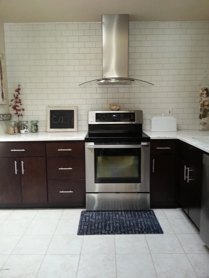 Photo of 667 Everglade Drive
