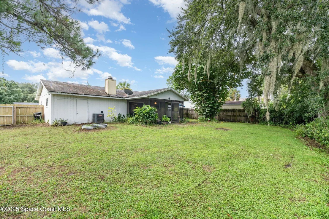 Photo of 5170 Everett Street
