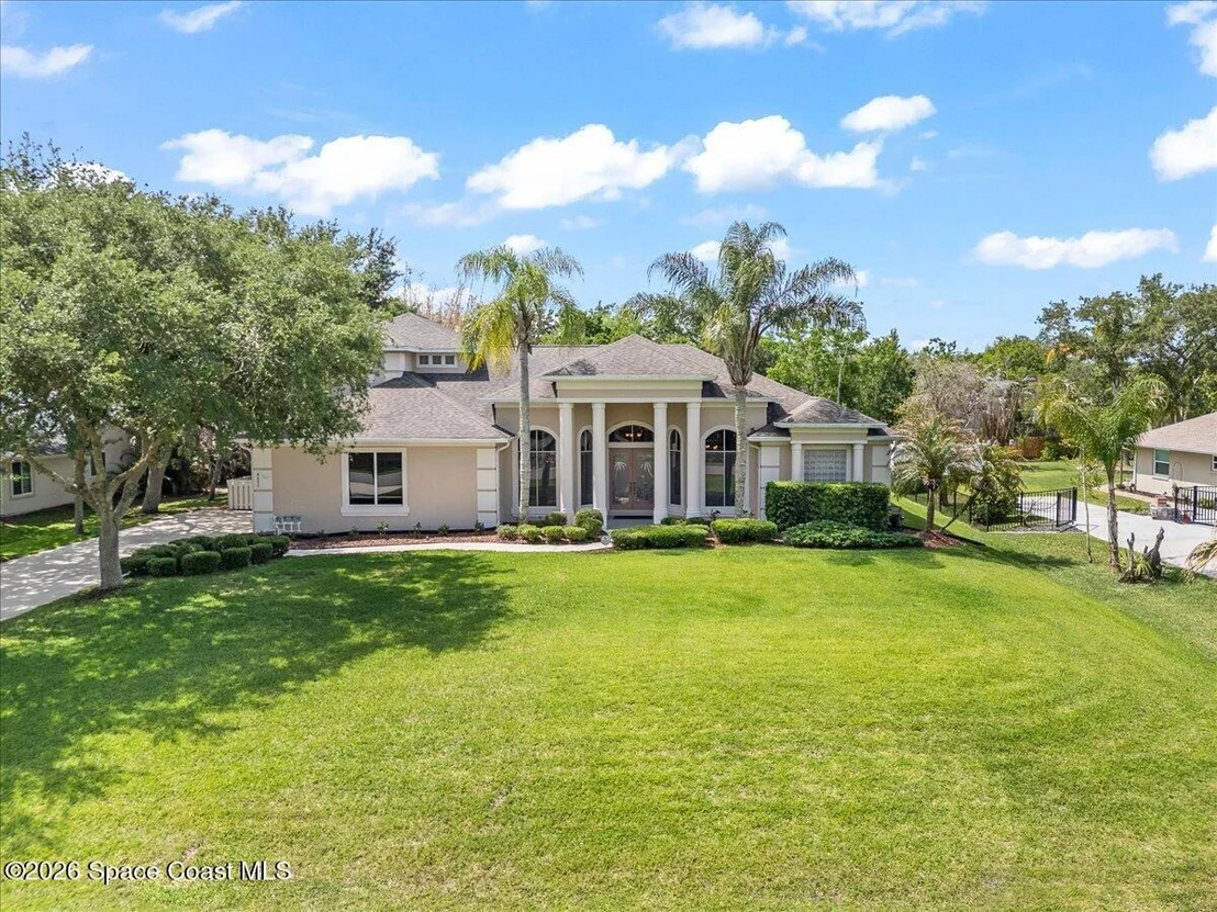 Photo of 4693 Canard Road