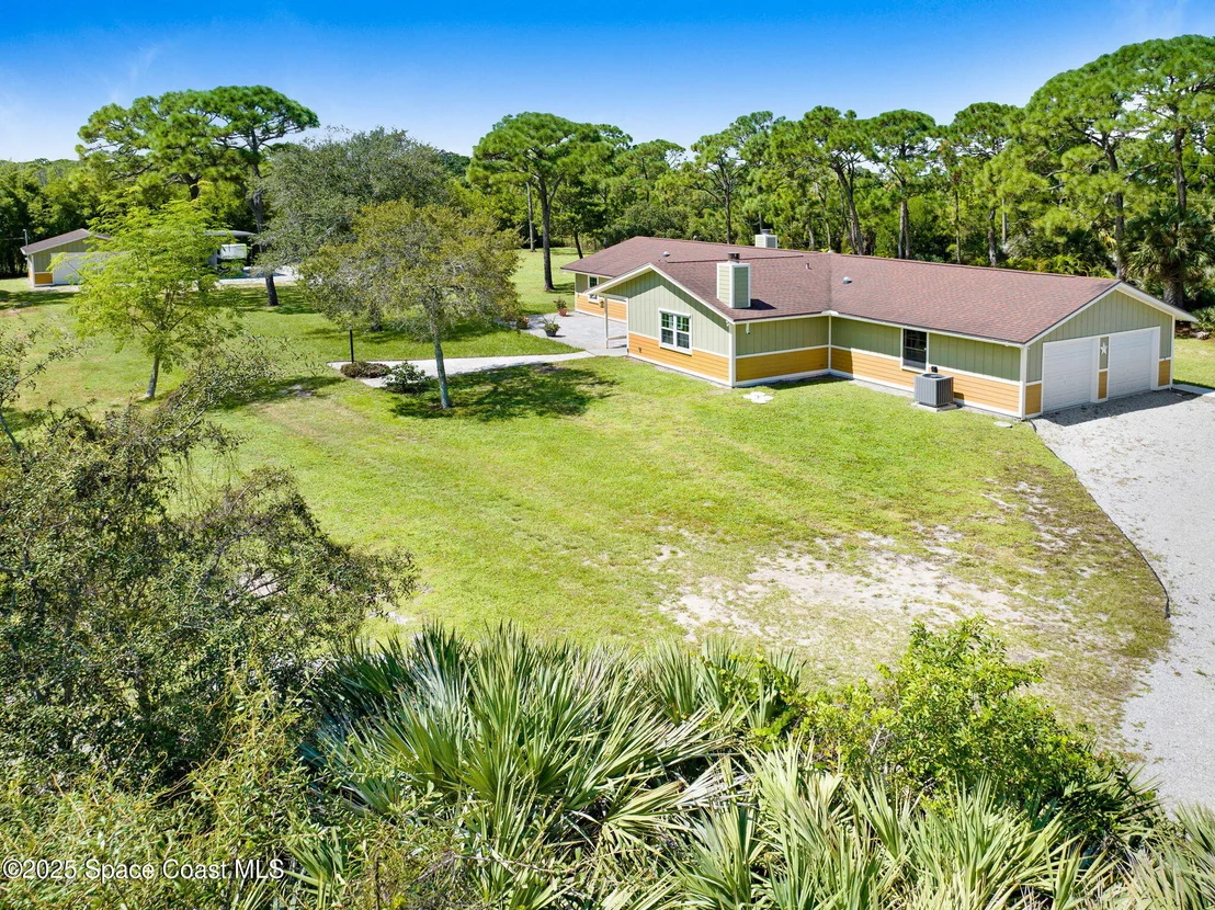 Photo of 6570 Whispering Pines Lane