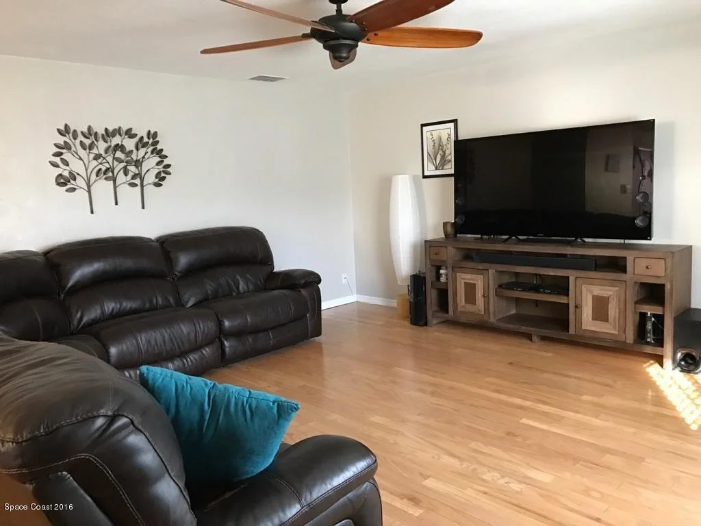 Photo of 5250 Everett Street