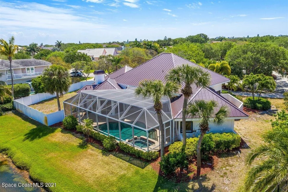 Photo of 680 Falcon Drive