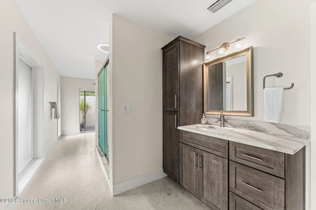 Photo of 207 Riverside Drive