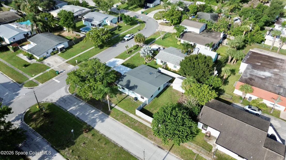 Photo of 2252 Laden Road
