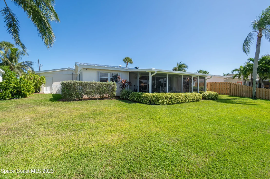 Photo of 209 River Road