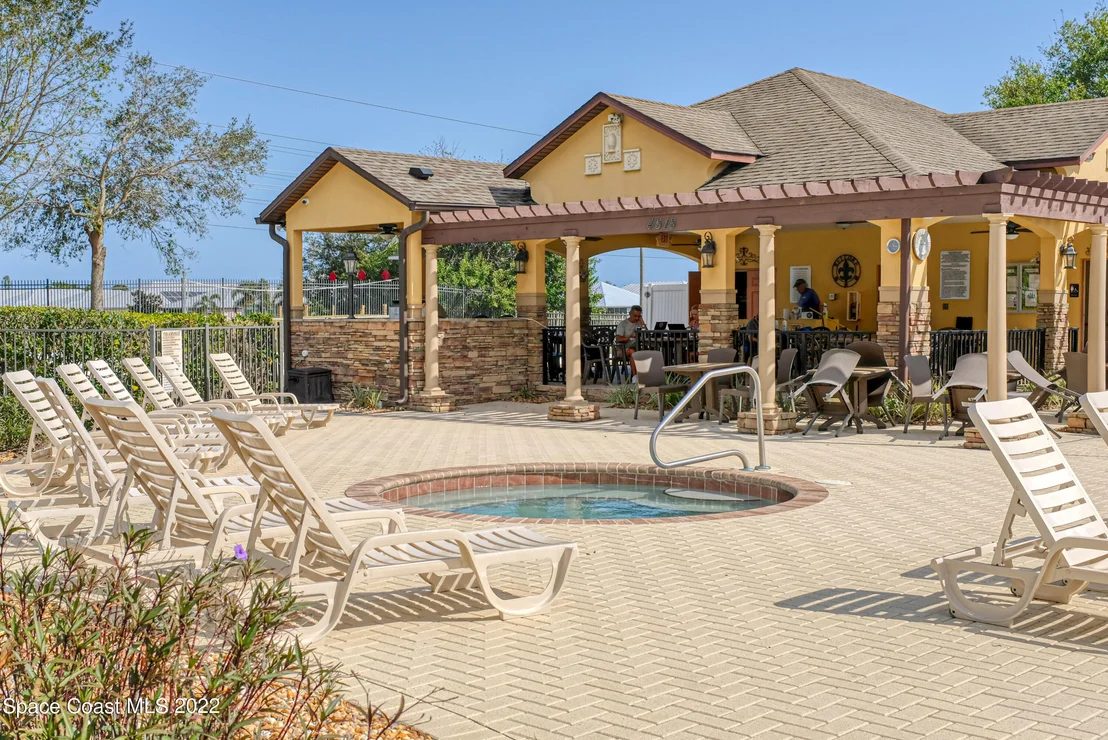 Photo of Unit 103 at 995 Luminary Circle