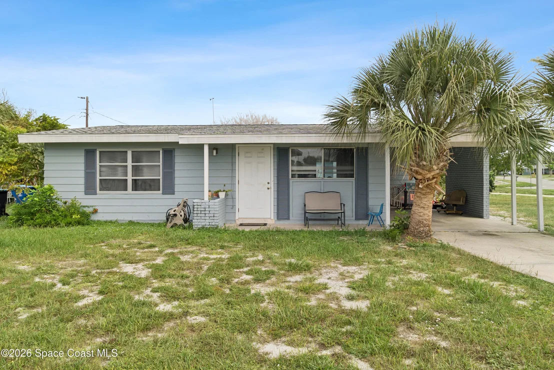 Photo of 784 Badger Drive NE