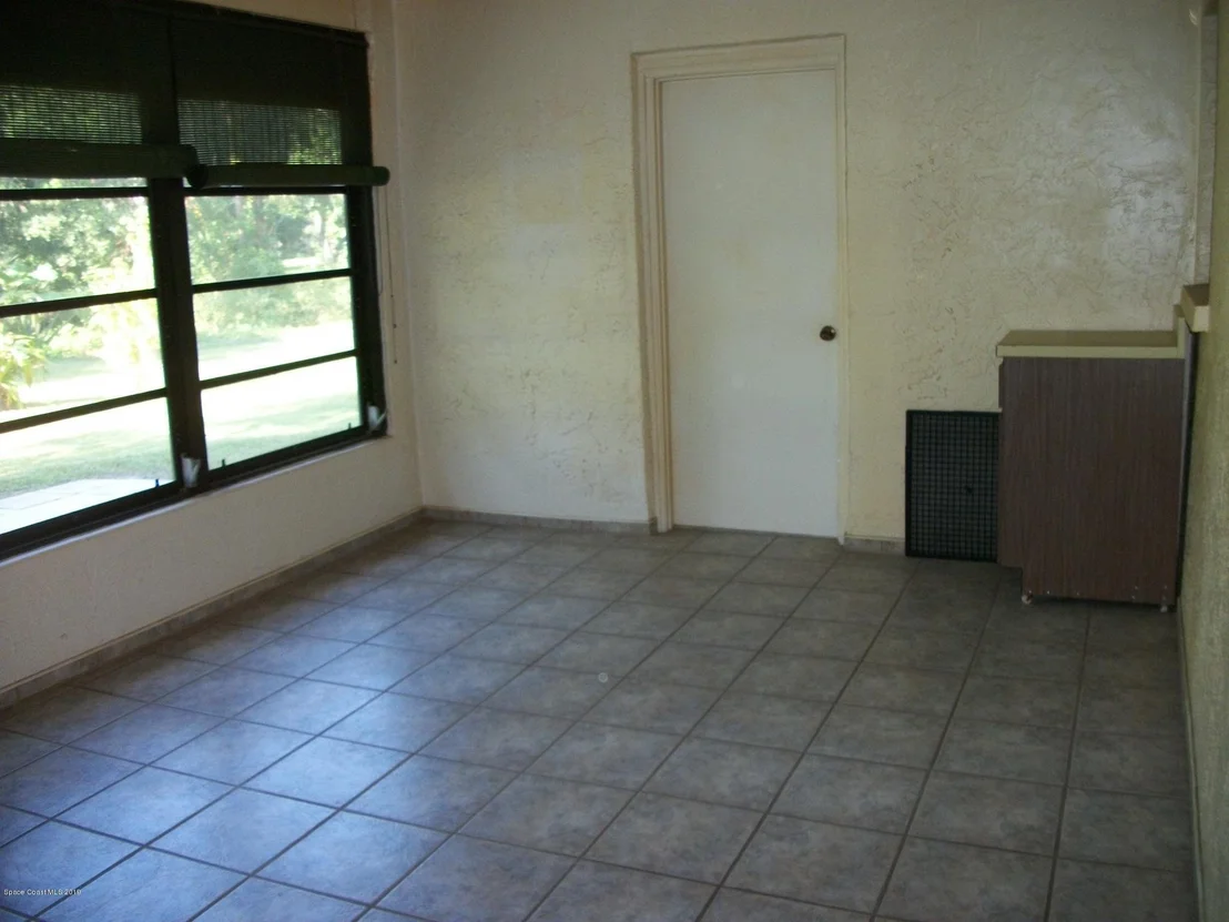 Photo of 1200 Wayne Lane NE