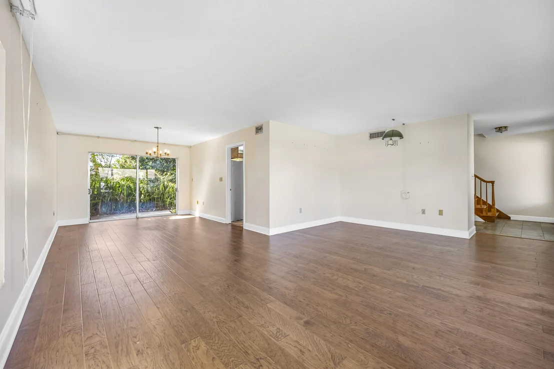 Photo of 455 Pine Boulevard