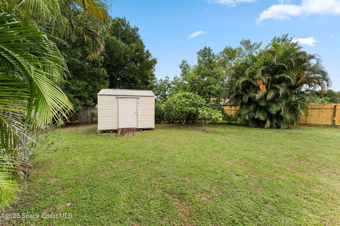 Photo of 2807 Golfview Drive