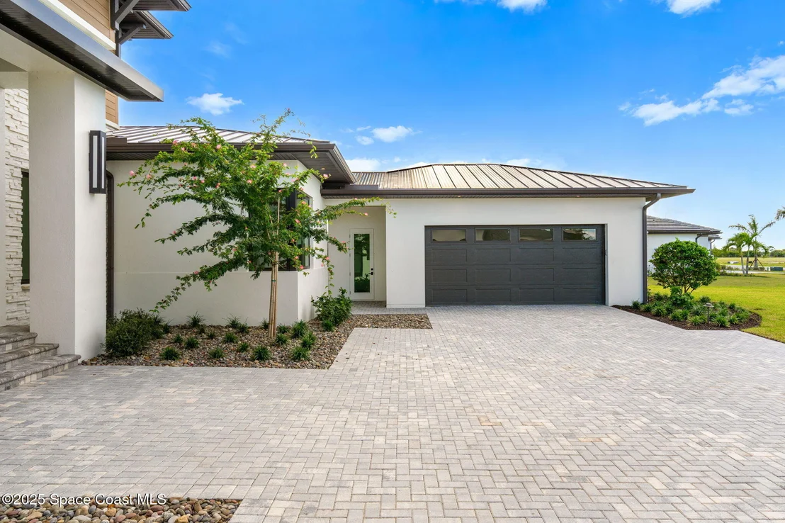 Photo of 3717 Upper Floridian Way