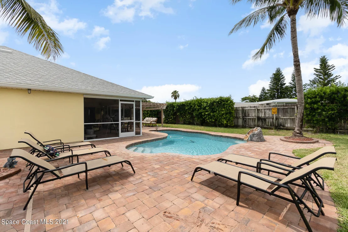 Photo of 243 Peregrine Drive