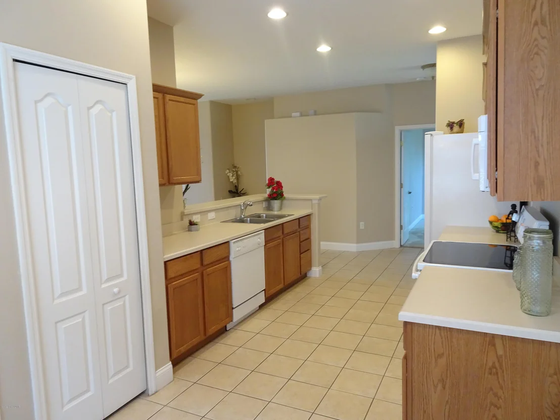 Photo of 2270 Bridgeport Circle