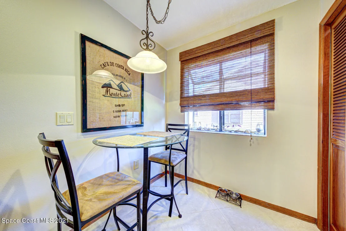 Photo of 873 Ridge Lake Drive