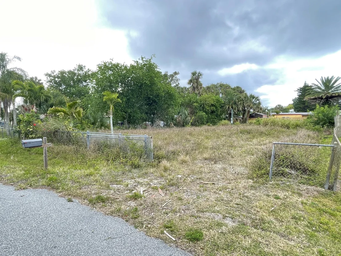 Photo of 2531 Date Drive