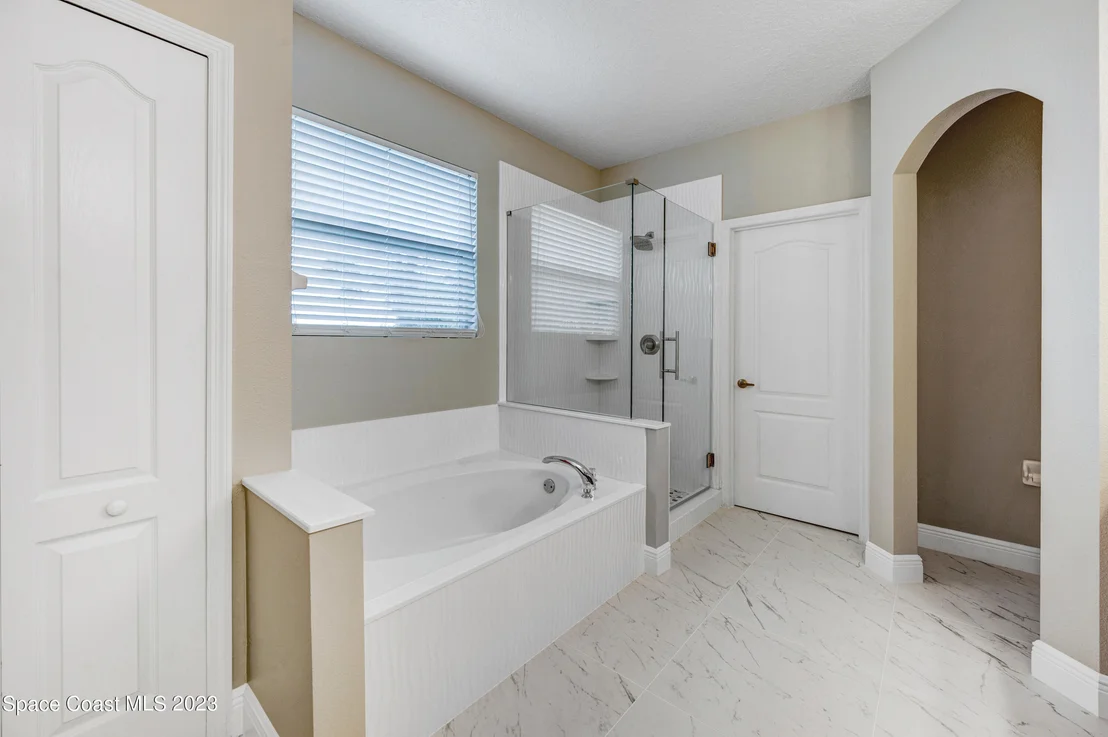 Photo of 3910 Waterford Drive