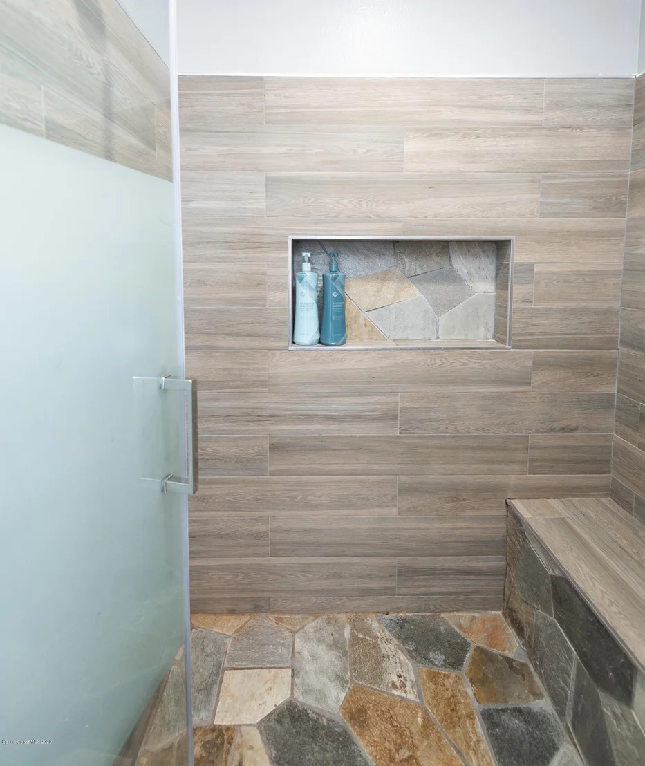 Photo of 6040 Adina Road