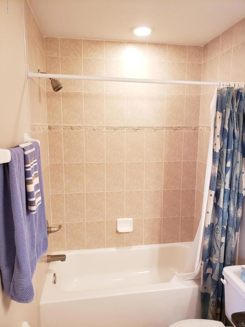 Photo of 2060 Windbrook Drive SE