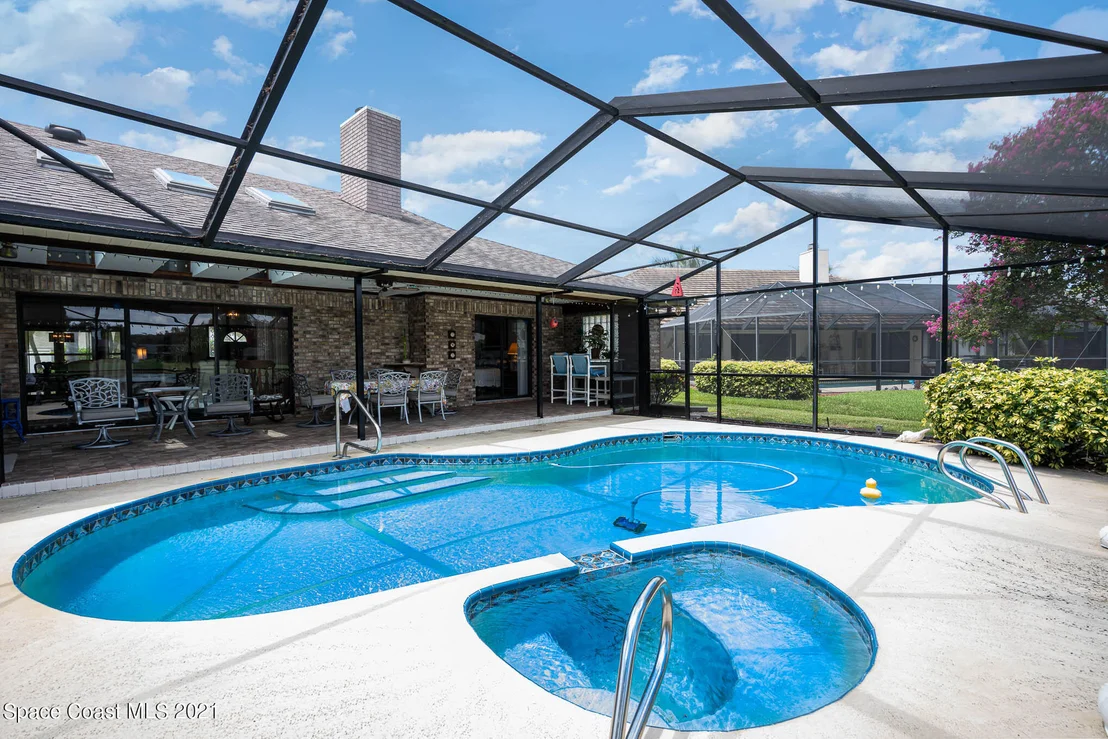 Photo of 1353 Silver Lake Drive