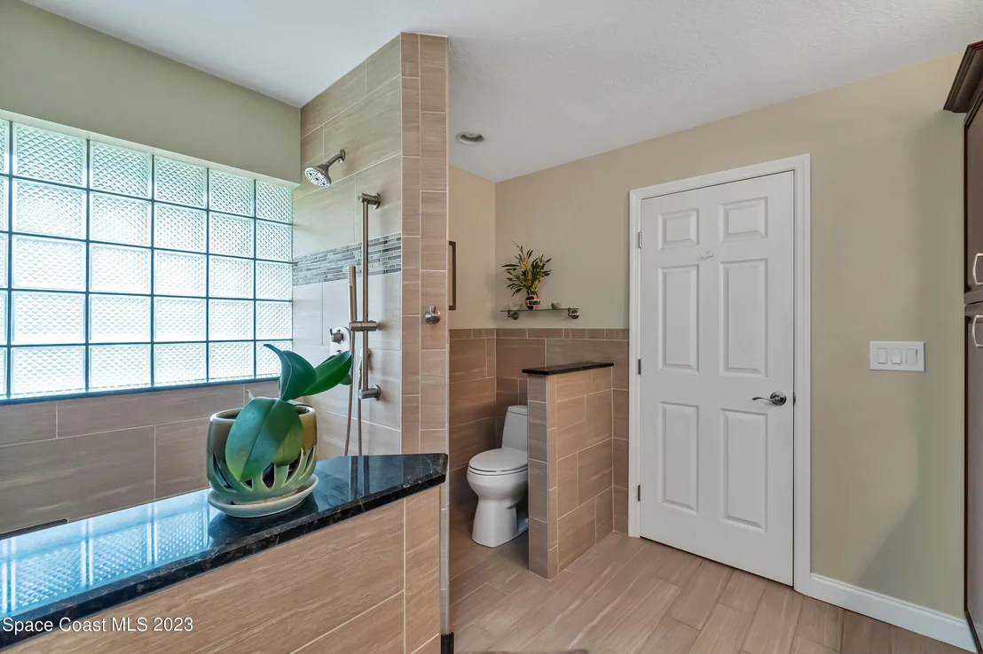 Photo of 2550 Waring Lane