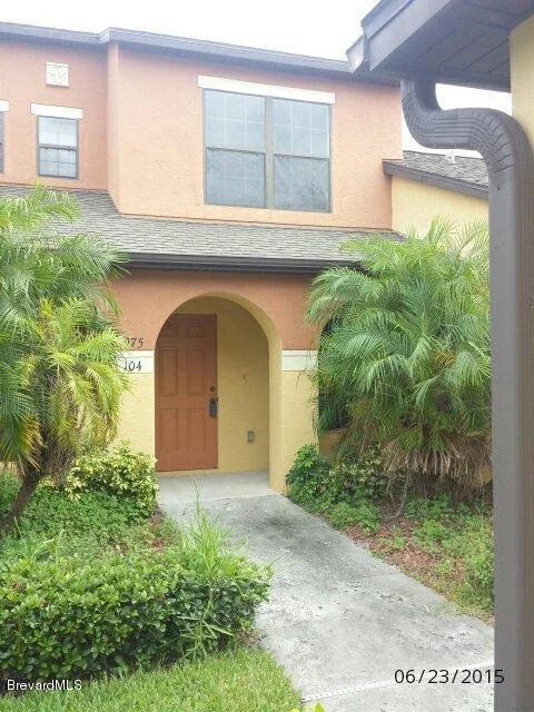 Photo of Unit 104 at 975 Luminary Circle