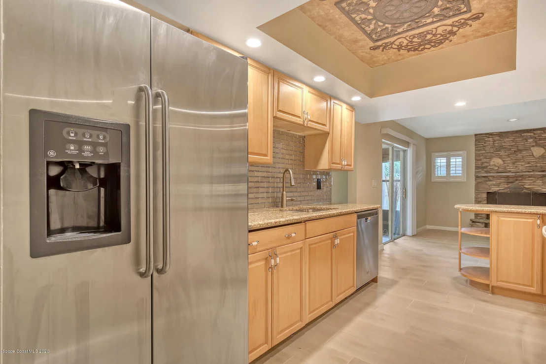 Photo of 681 Hibiscus Drive