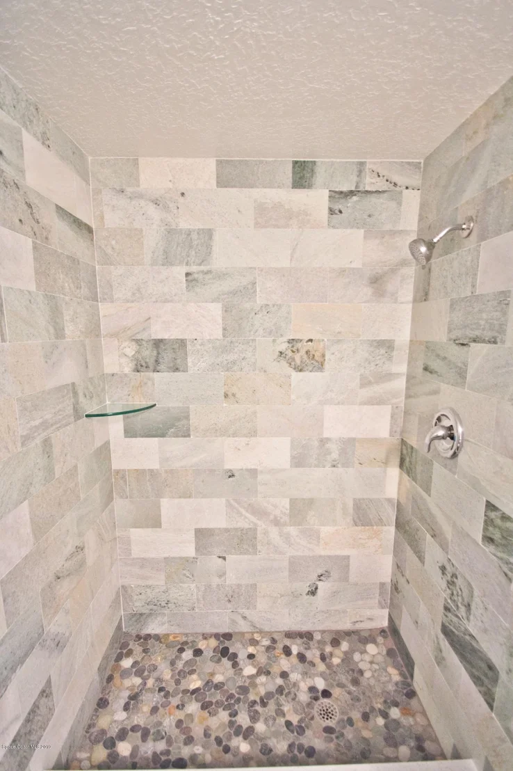 Photo of 878 Kings Post Road
