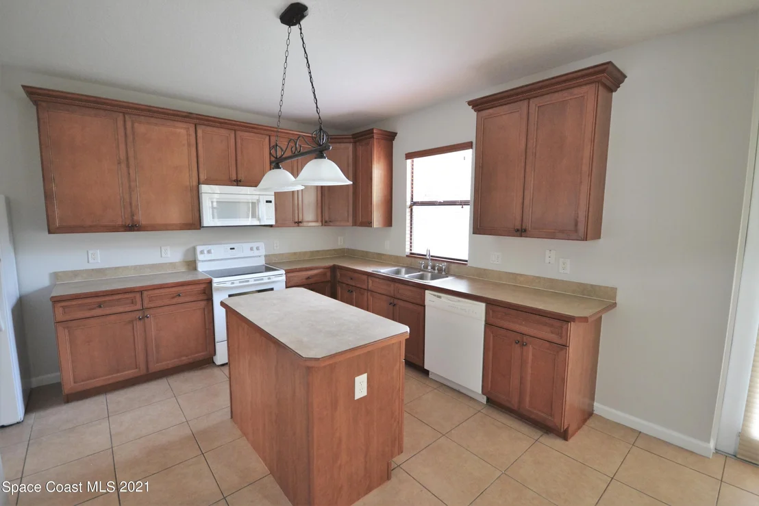 Photo of 650 Parnell Avenue
