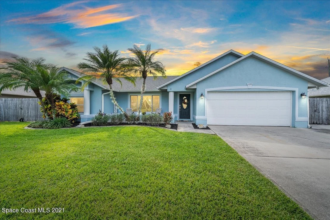 Photo of 1035 Jacaranda Circle