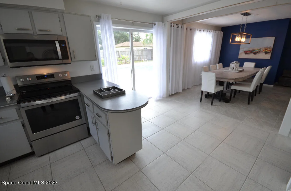 Photo of 2785 Locksley Road
