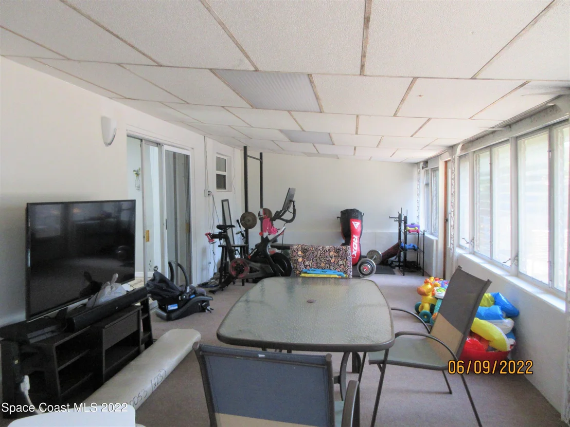 Photo of 2547 Locksley Road