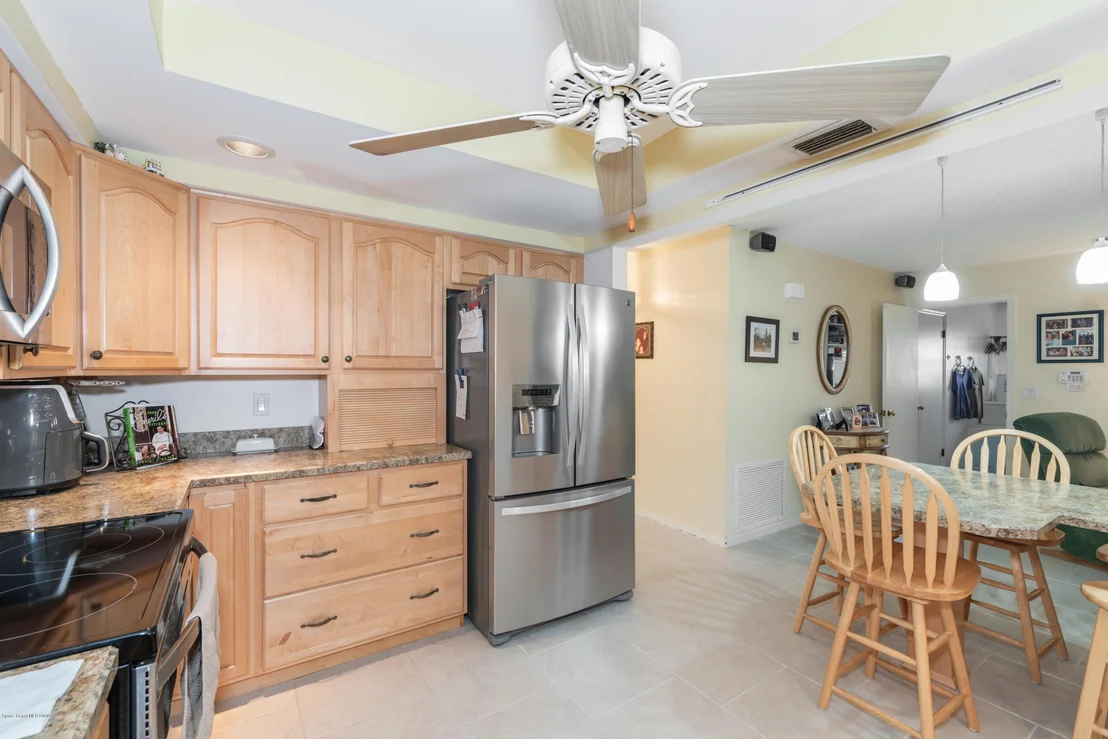 Photo of 771 Arundo Avenue NE
