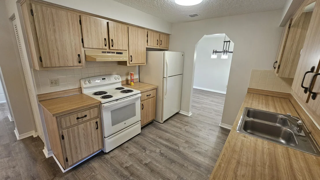 Photo of 628 Walnut Drive