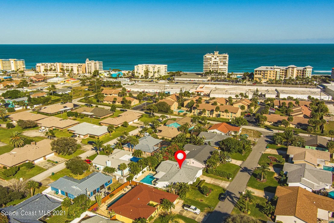 Photo of 330 Seabreeze Drive