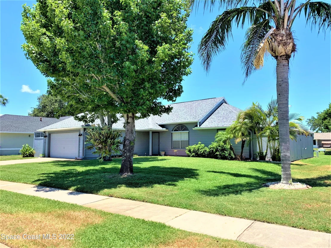 Photo of 1342 Heritage Acres Boulevard