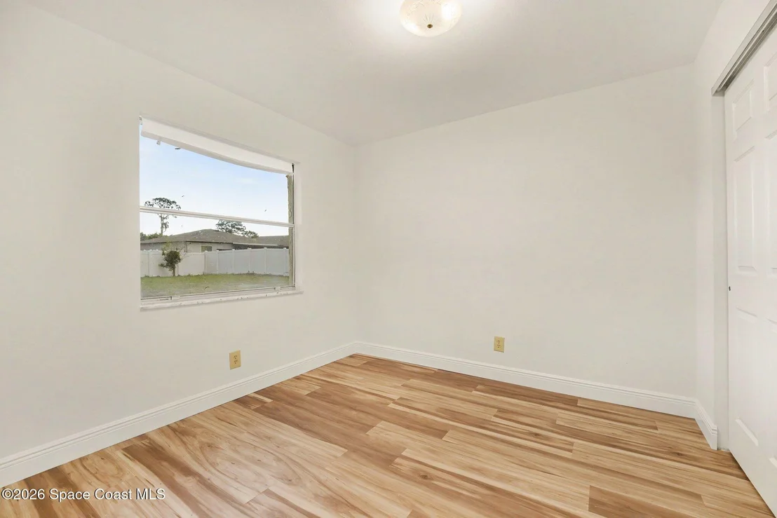 Photo of 952 Bayberry Lane