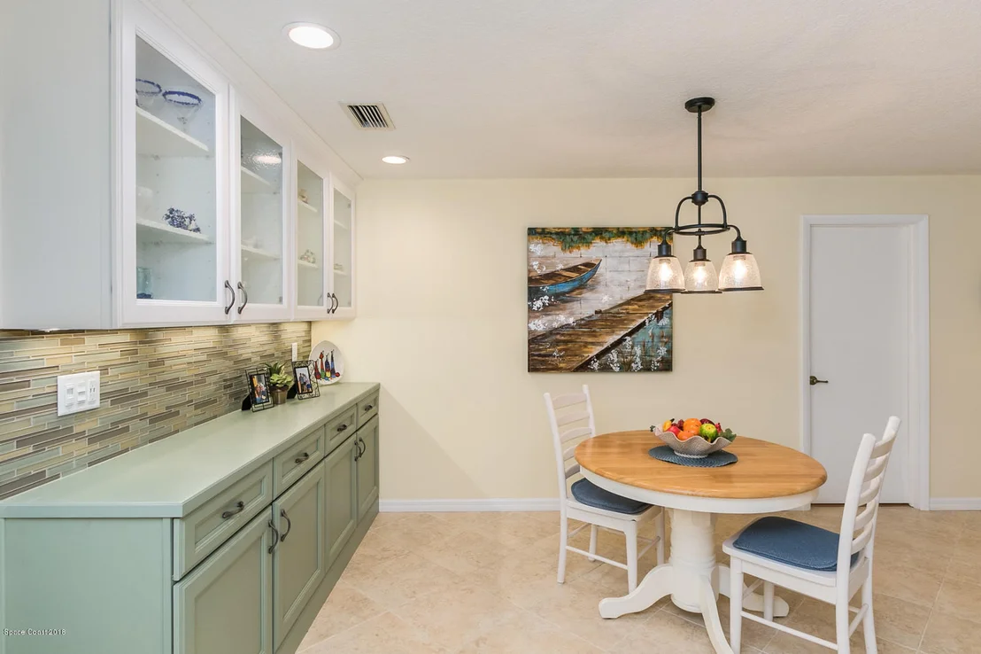 Photo of 449 Thrush Drive