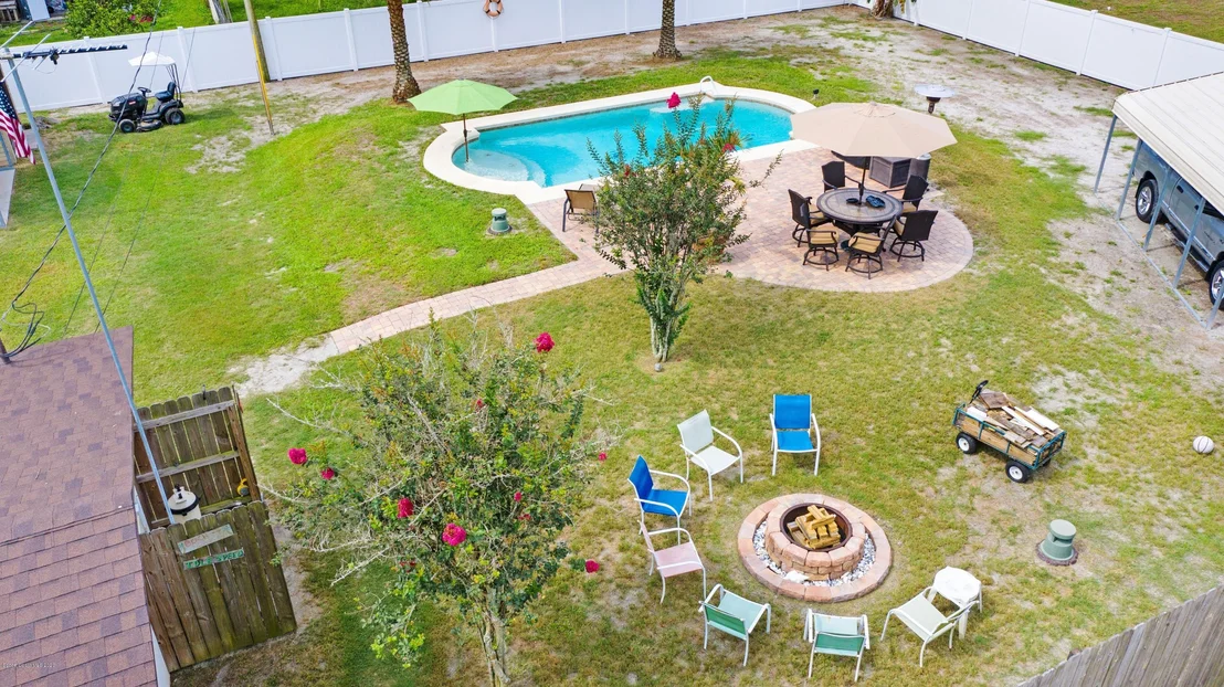 Photo of 2521 N Palm Drive N