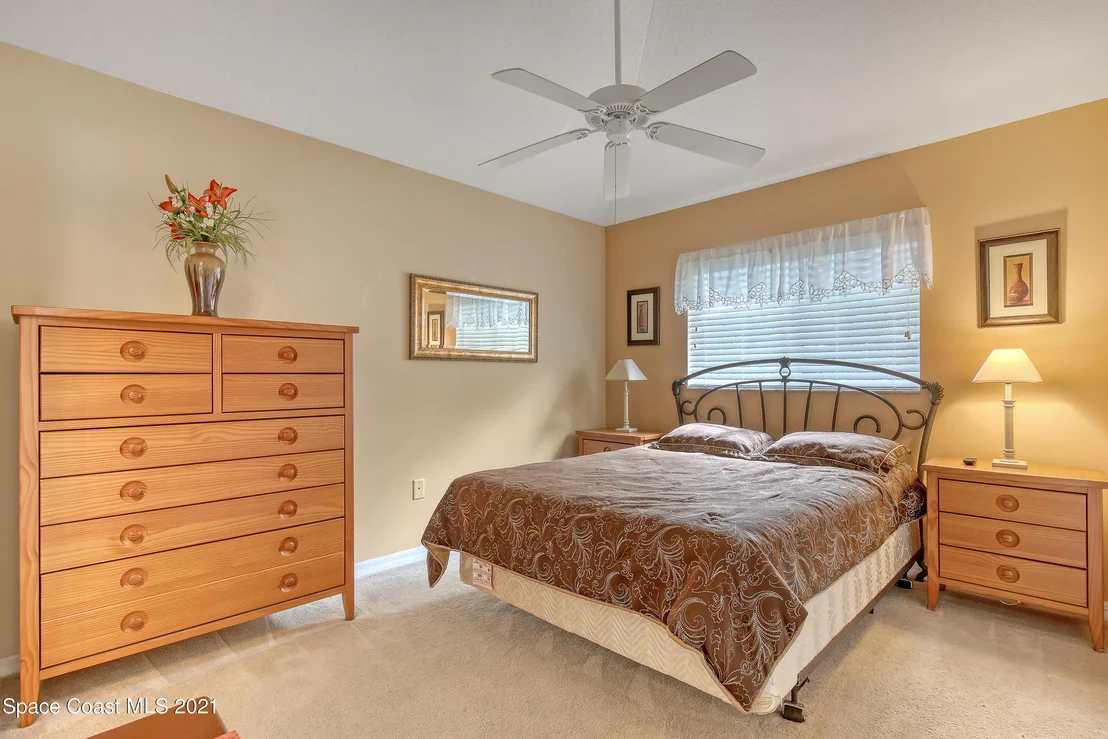 Photo of 6915 Renshaw Drive
