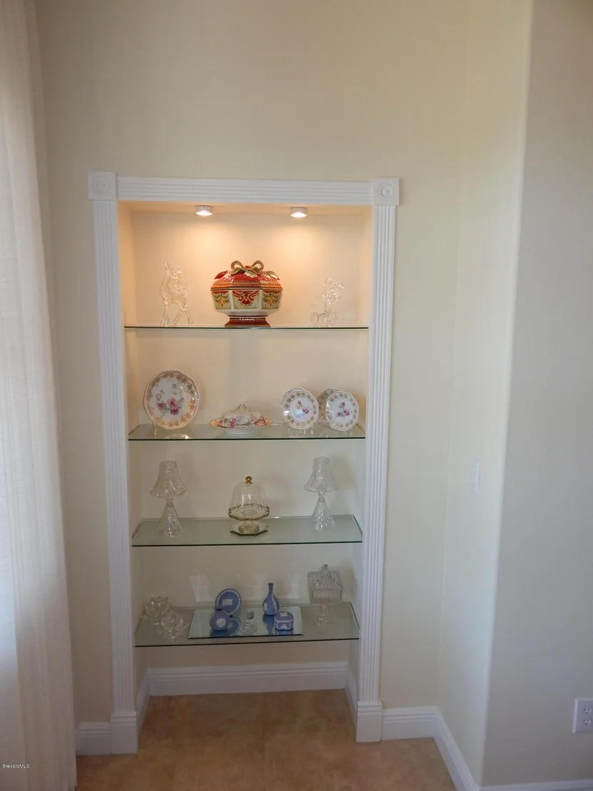 Photo of 211 SE Devlin Court