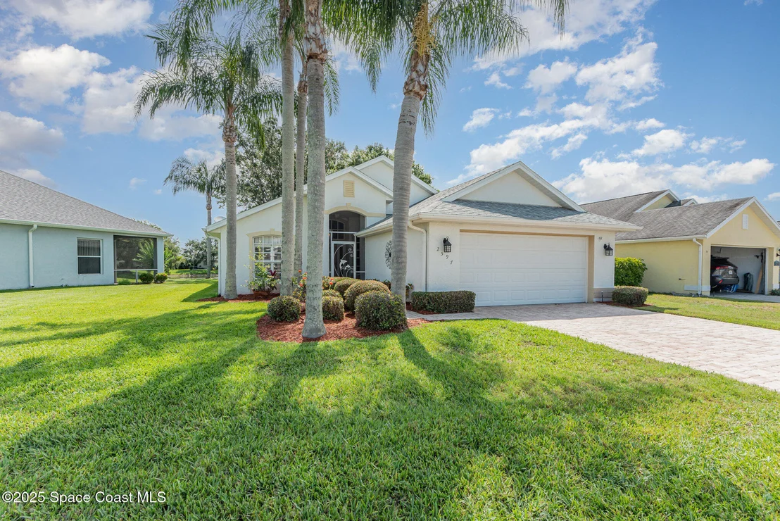 Photo of 2597 Addington Circle