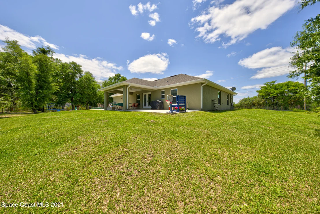 Photo of 6135 Dixie Way