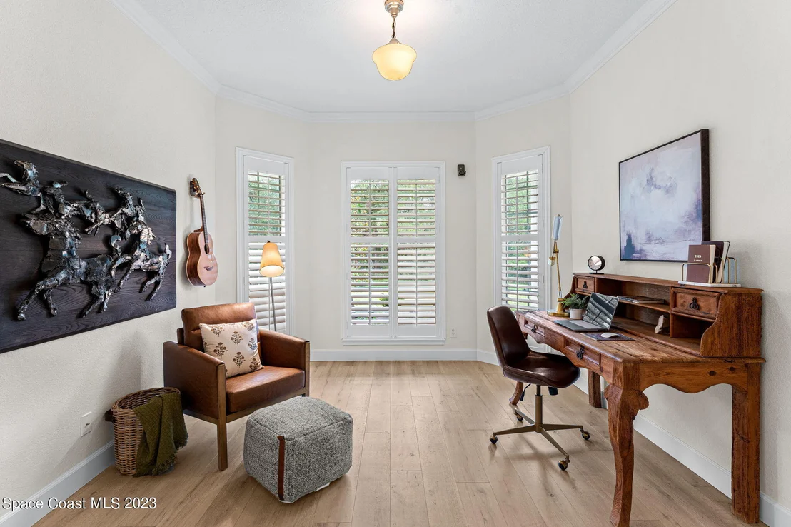 Photo of 5595 Willoughby Drive