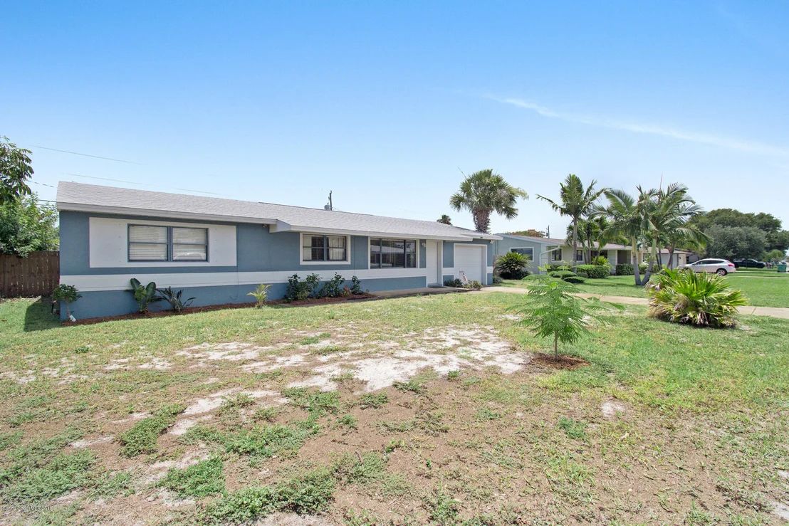 Photo of 445 Cinnamon Drive