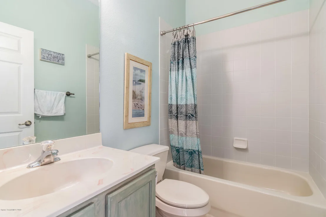 Photo of 1890 Windbrook Drive SE