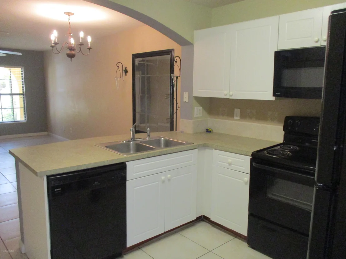 Photo of Unit 105 at 895 Luminary Circle