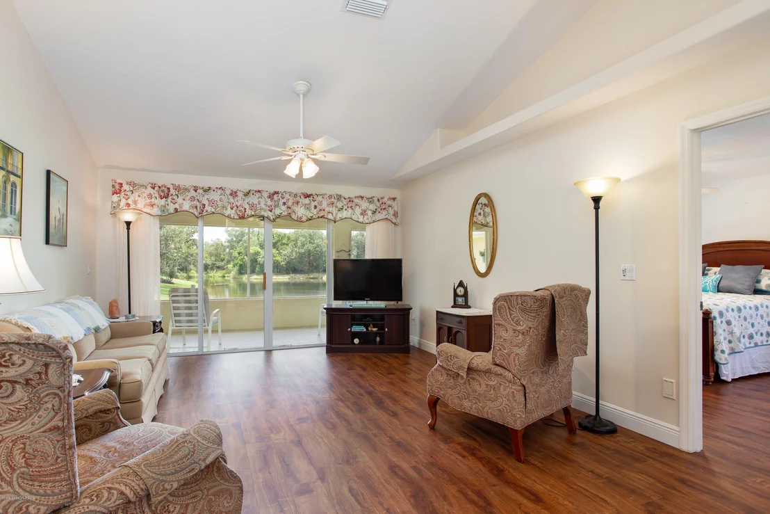 Photo of 1043 Spring Oak Drive