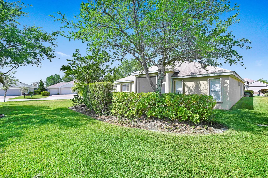 Photo of 6965 Renshaw Drive