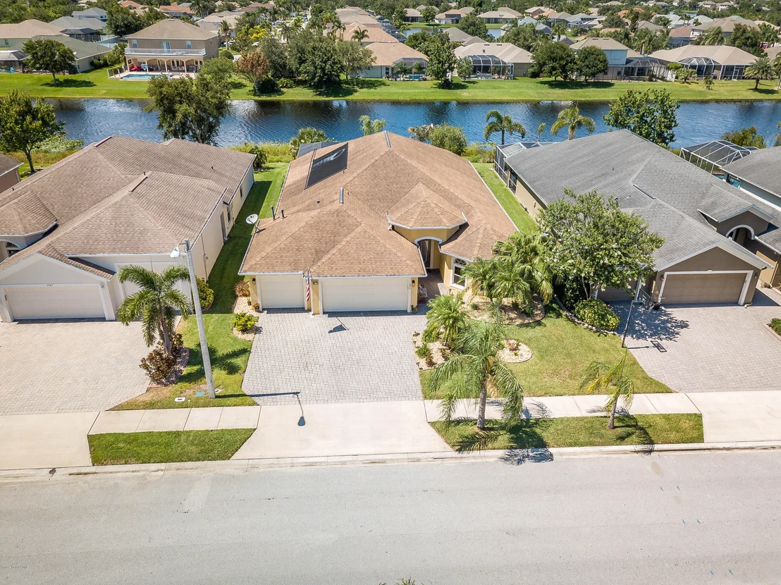 Photo of 1977 Auburn Lakes Drive